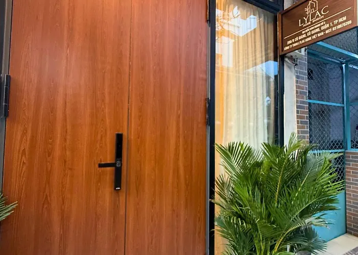 Lylac Home Saigon Cog - Tranquil City Center Wabi Sabi 3Br Townhouse In D1