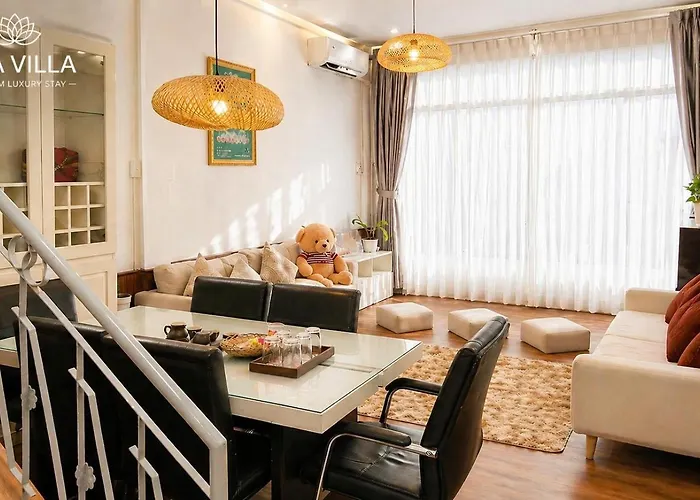 Birdsong Villa-15 Guests-Food And Fashion Hub-D1 Airport