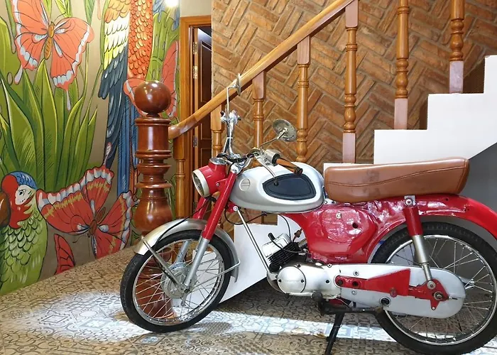 Saigon1984 Vintage Private Home Central District 1 With 6 Bedrooms And 6 Bathrooms