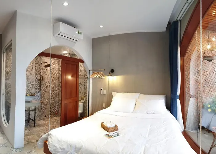 Saigon1984 Vintage Private Home Central District 1 With 6 Bedrooms And 6 Bathrooms